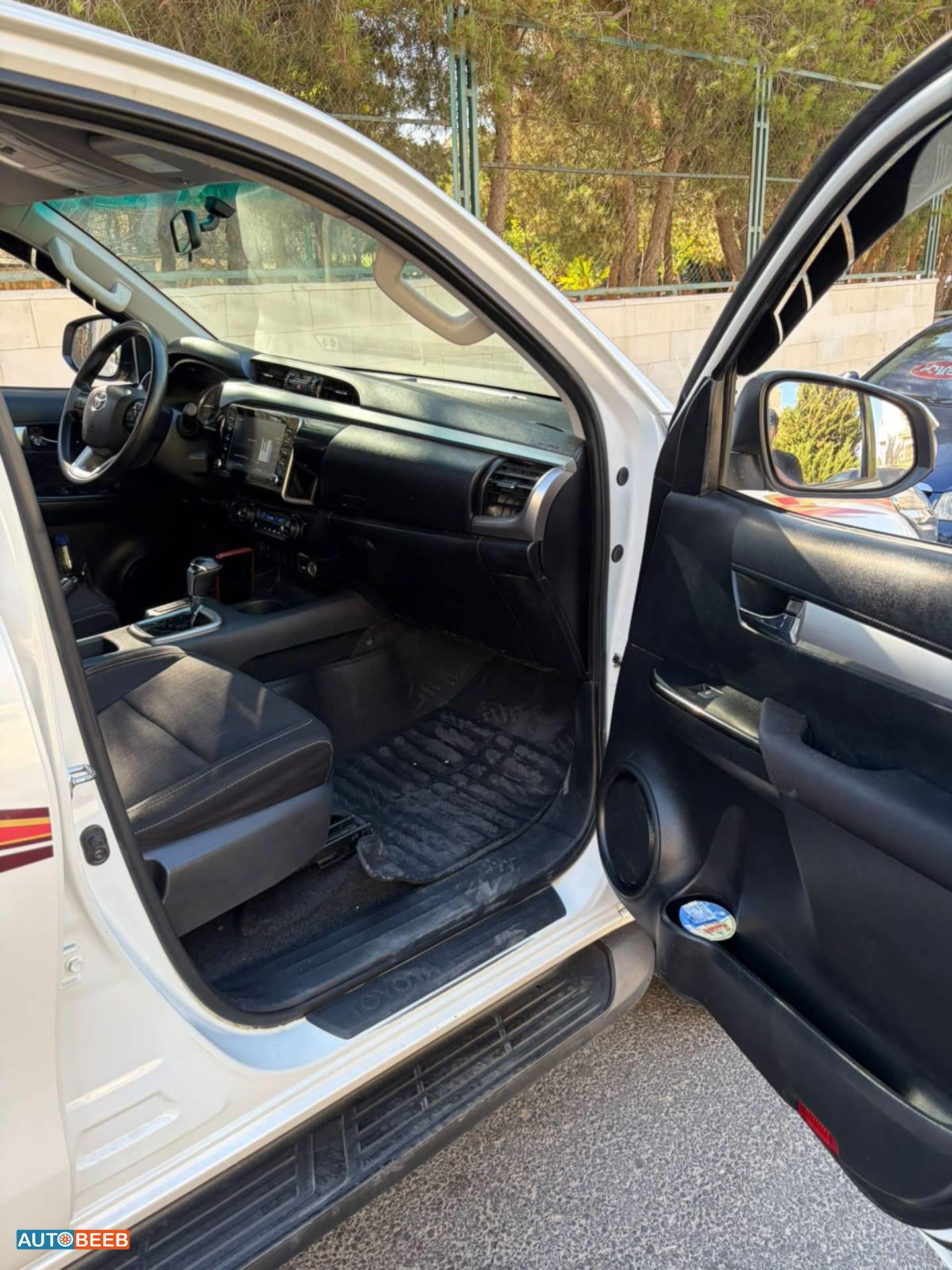Toyota Hilux 2023