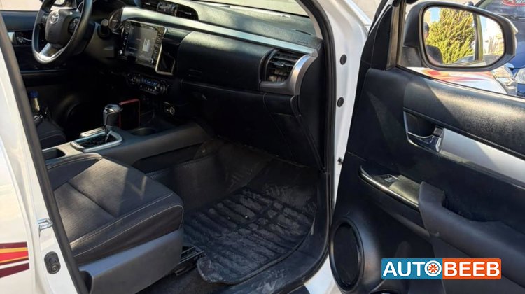 Toyota Hilux 2023