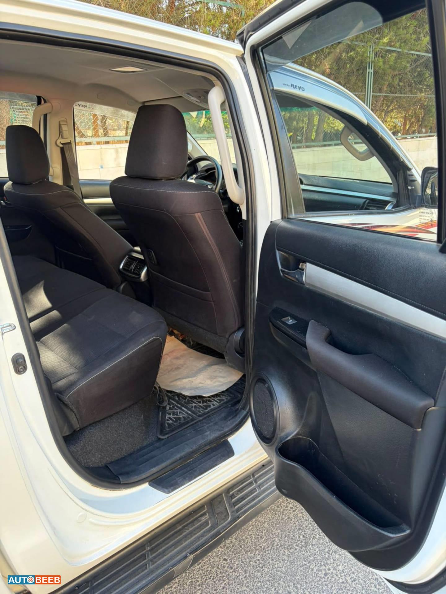 Toyota Hilux 2023