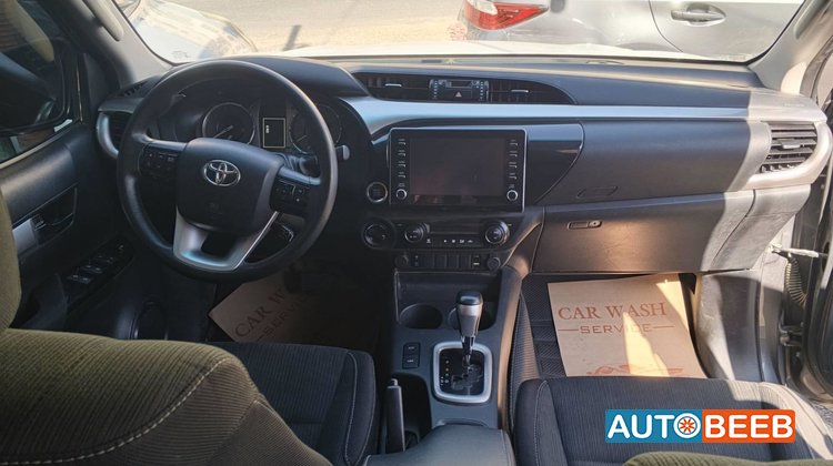 Toyota Hilux 2023