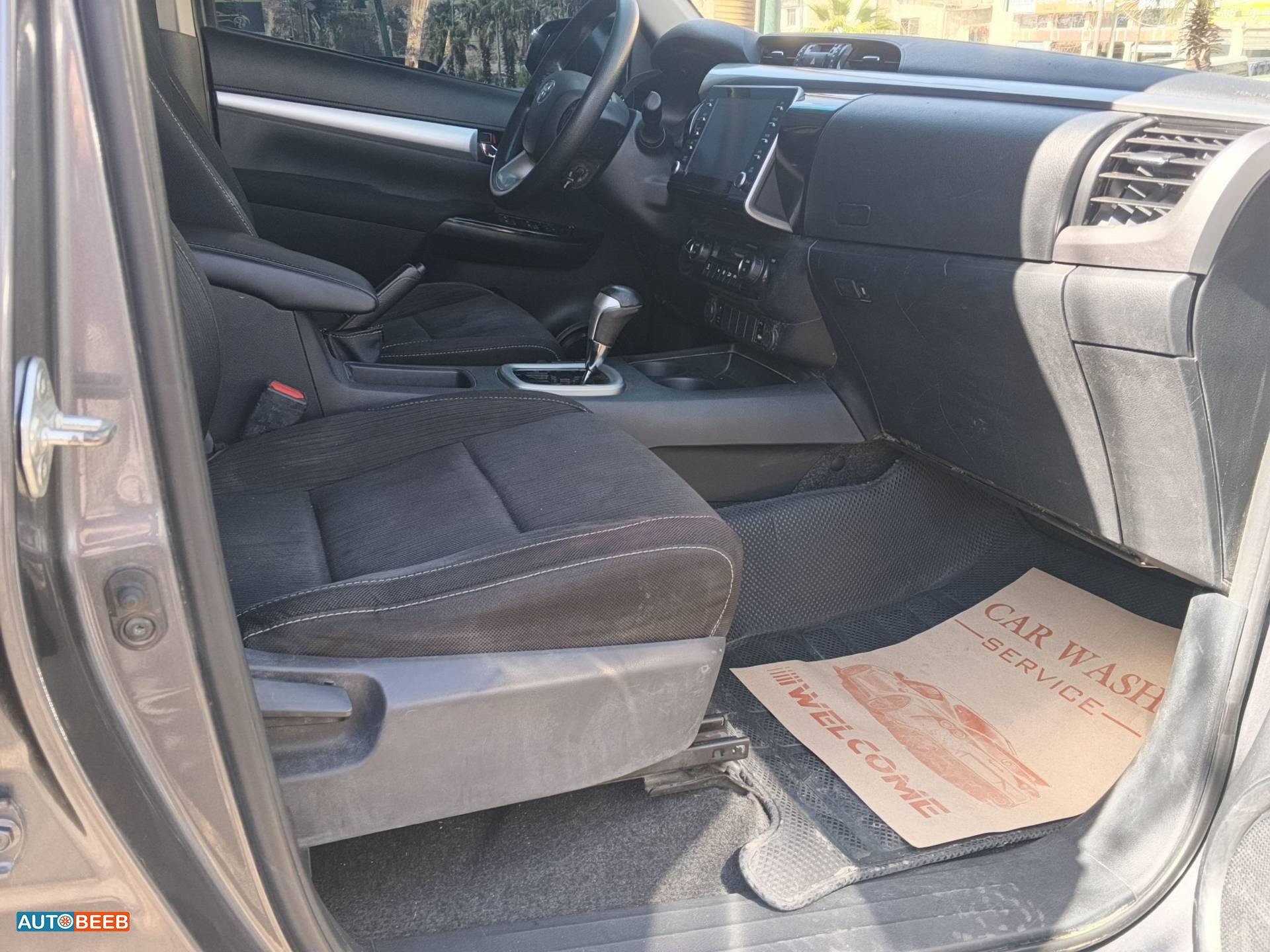 Toyota Hilux 2023