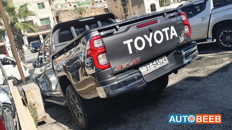 Toyota Hilux 2023