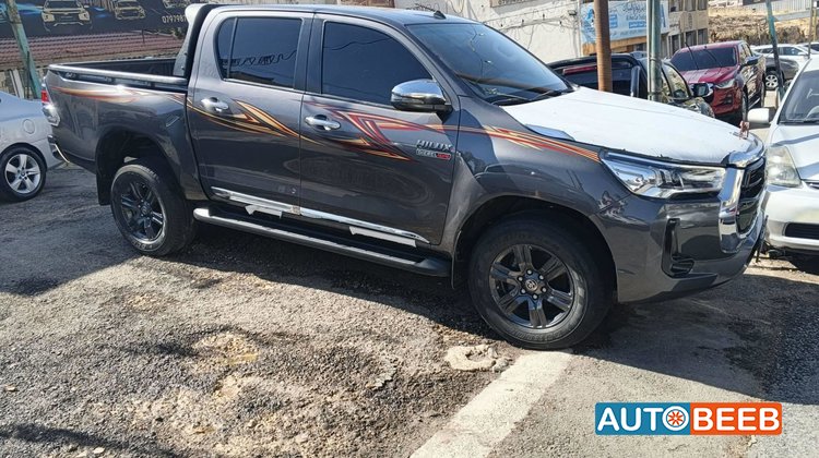 Toyota Hilux 2023