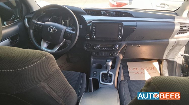 Toyota Hilux 2023