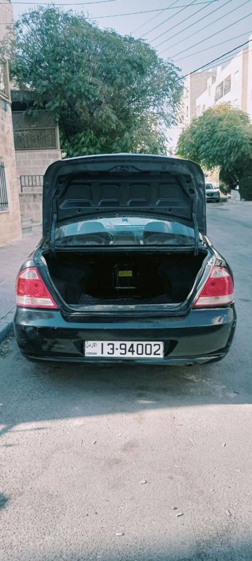 نيسان صني 2011
