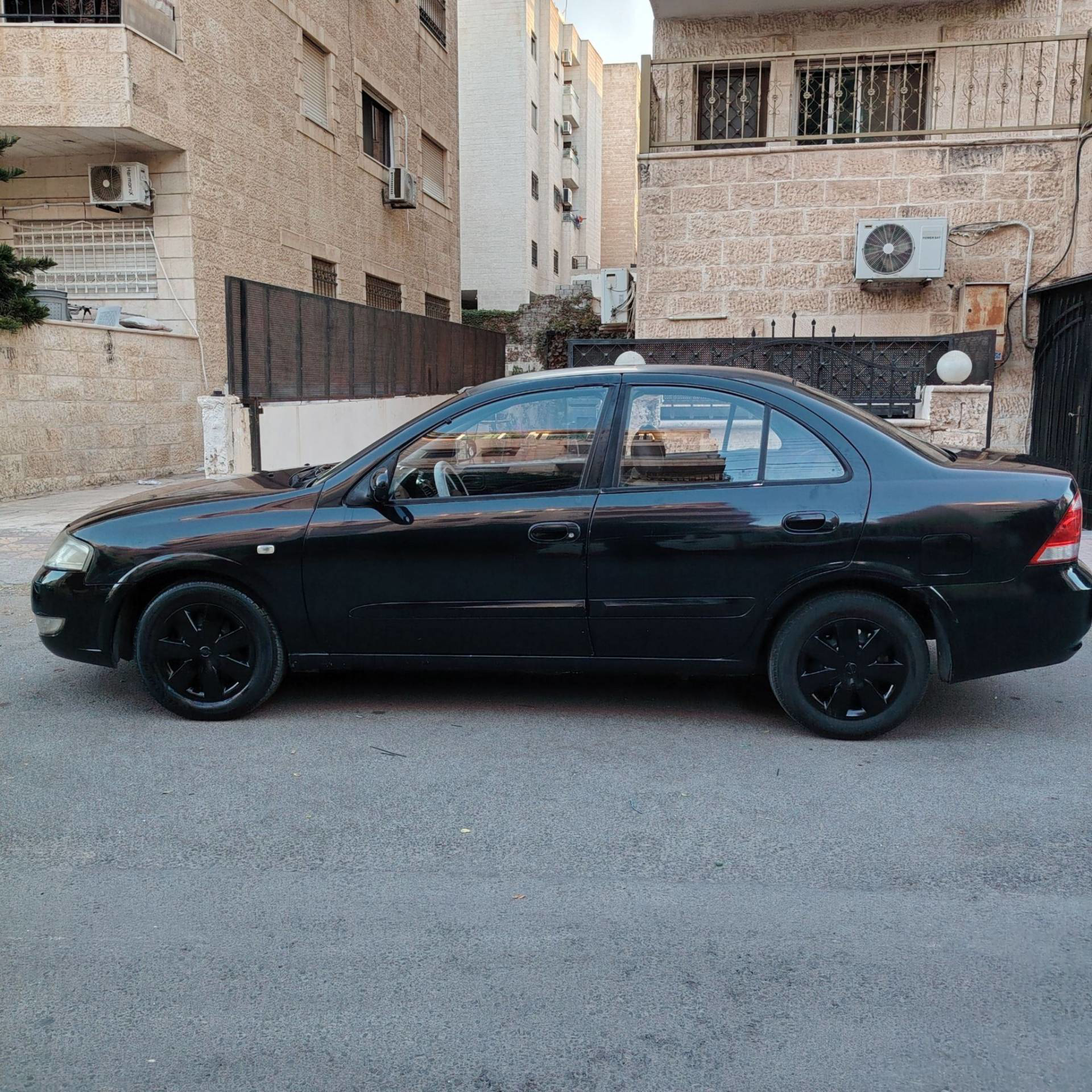 نيسان صني 2011