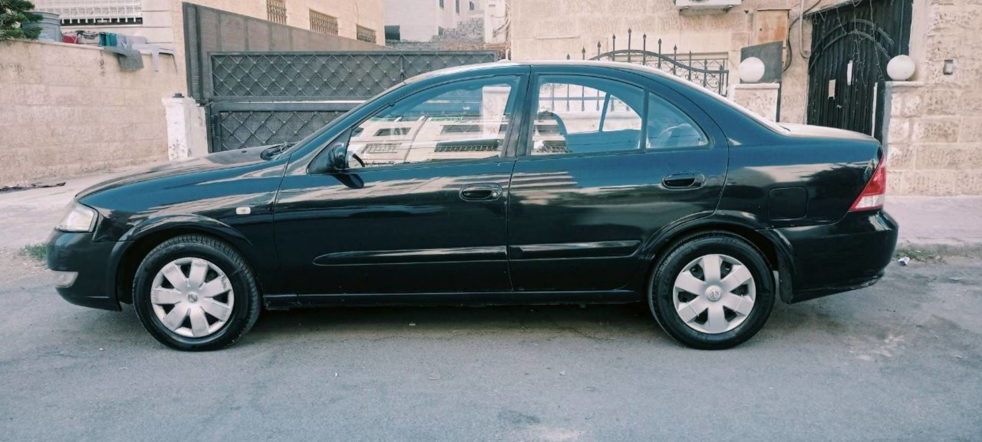 نيسان صني 2011