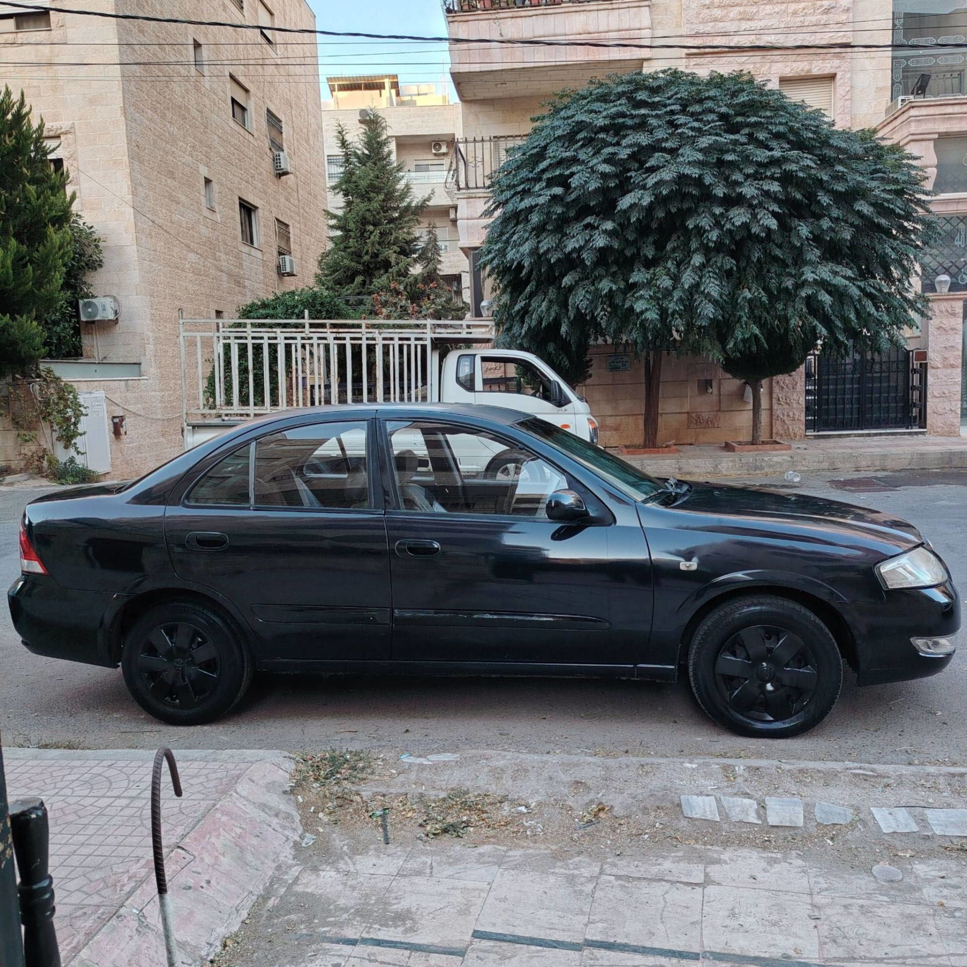 نيسان صني 2011