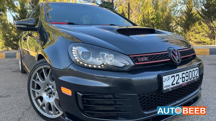 فولكس فاجن جولف GTI 2012
