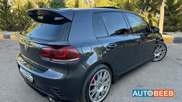 فولكس فاجن جولف GTI 2012