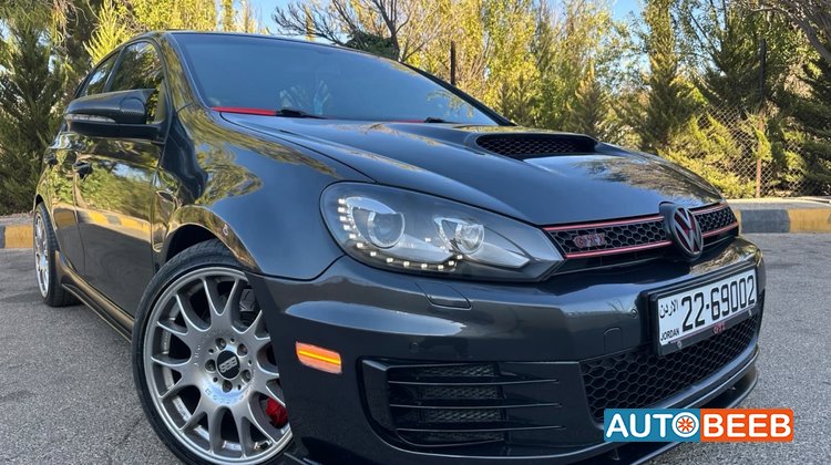 فولكس فاجن جولف GTI 2012