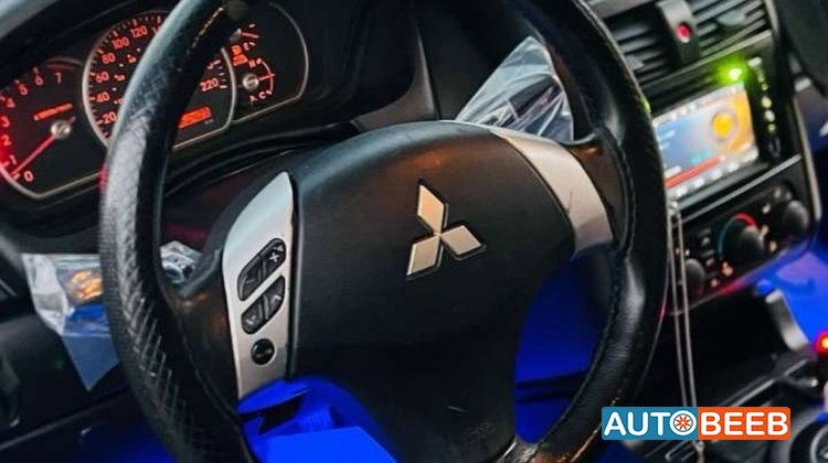 Mitsubishi Galant 2009