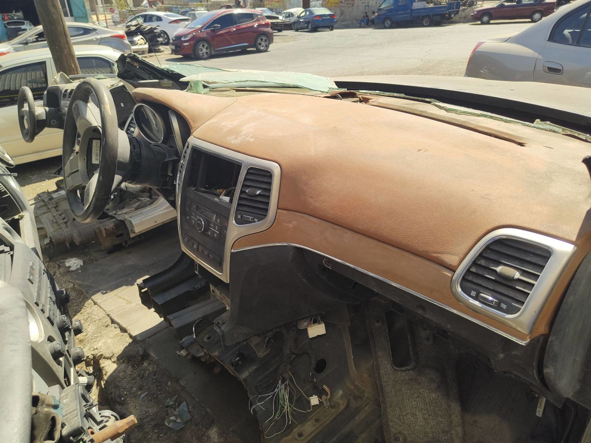 Cabin Dashboard Jeep Grand Cherokee