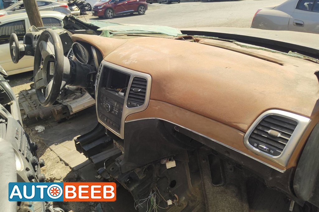 Cabin Dashboard Jeep Grand Cherokee