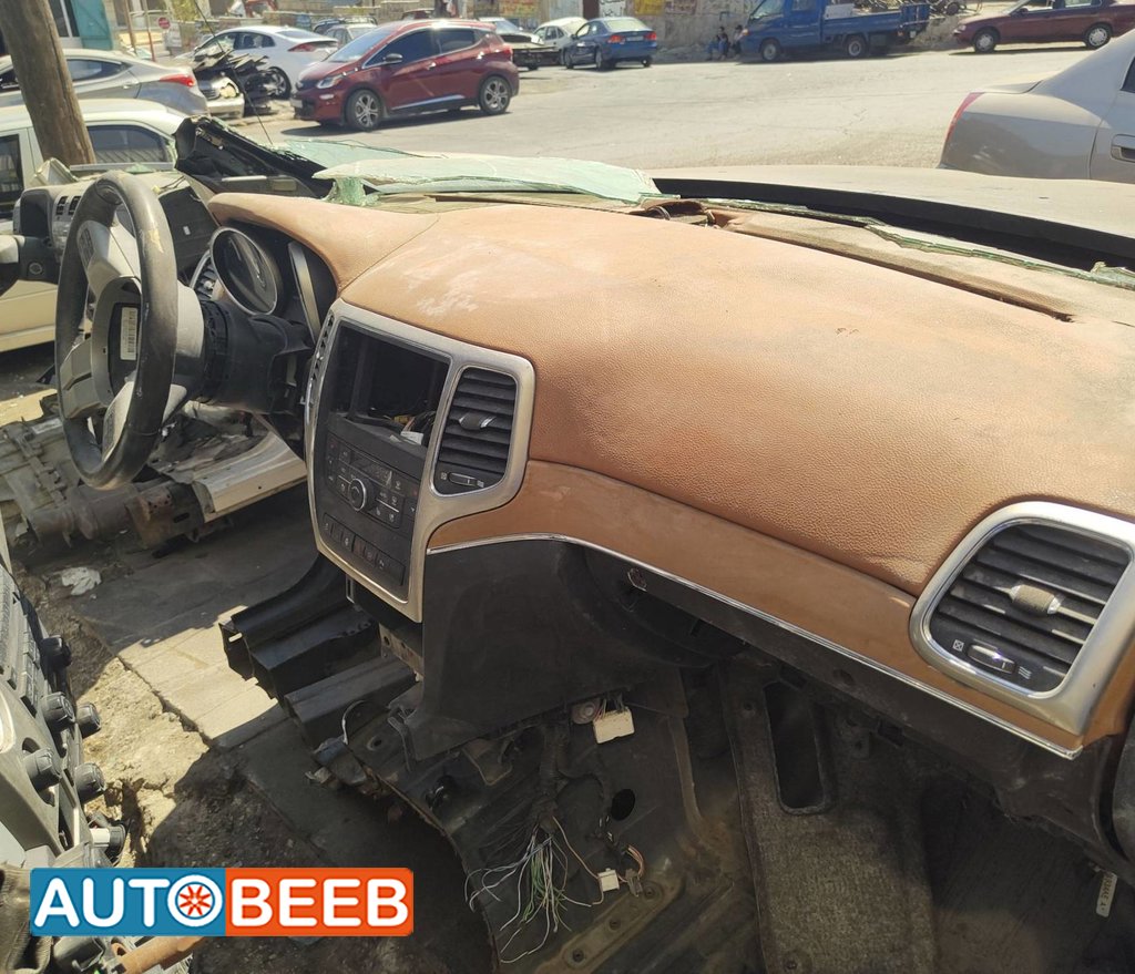Cabin Dashboard Jeep Grand Cherokee