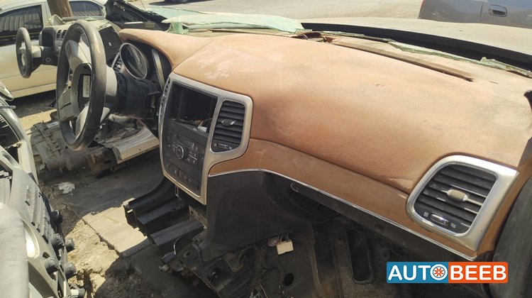 Cabin Dashboard Jeep Grand Cherokee