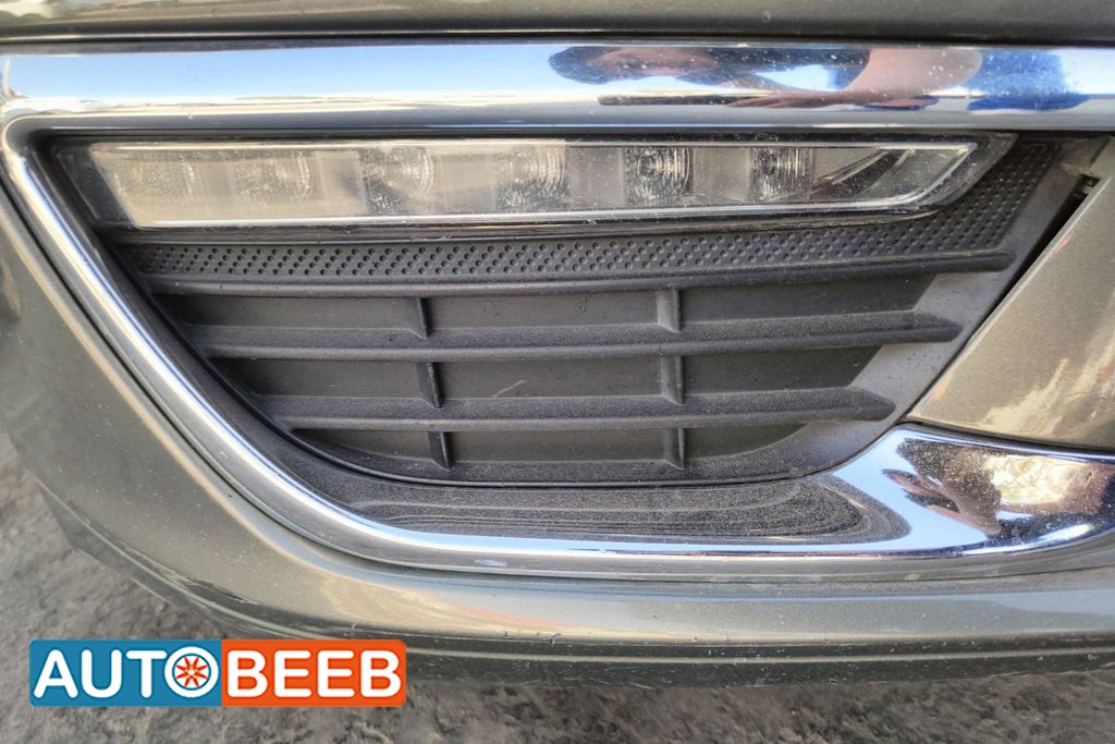 Lights Spotlight Lincoln MKZ