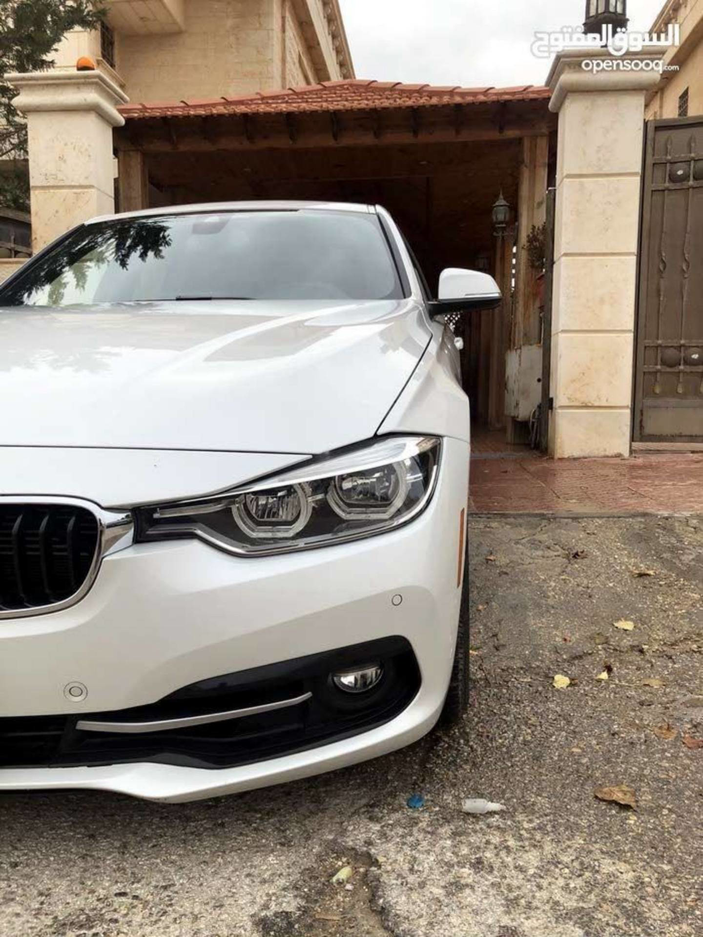 بي ام دبليو 330e 2016