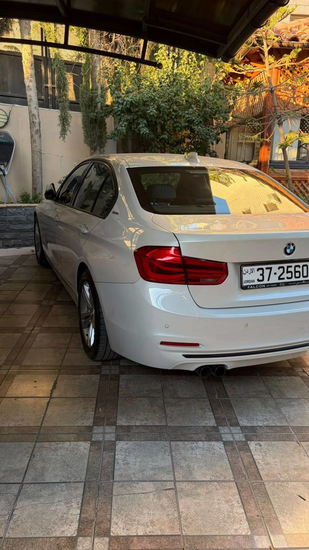 بي ام دبليو 330e 2016