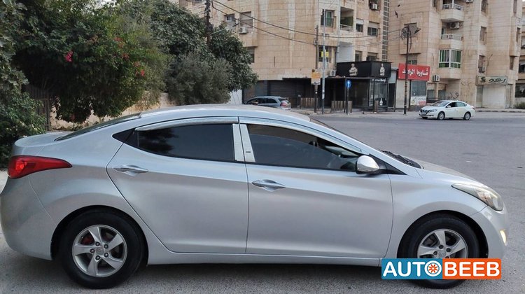 هيونداي افانتي 2011
