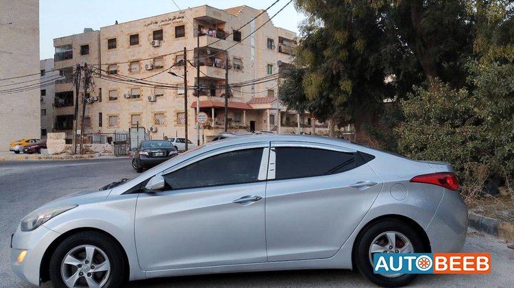 هيونداي افانتي 2011