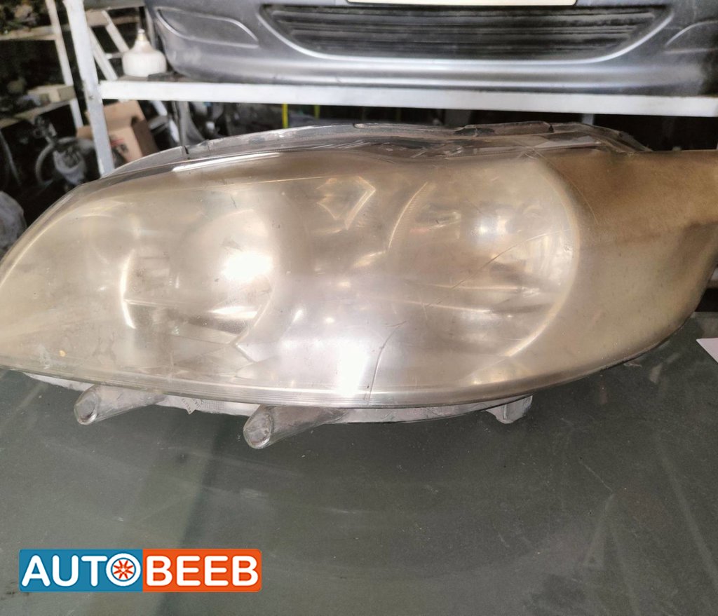 Lights Front light Peugeot 301