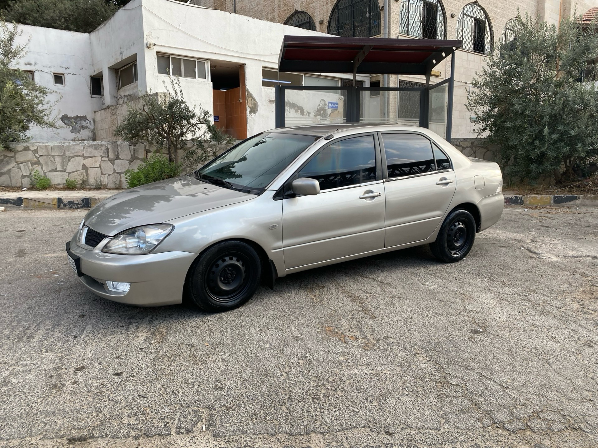 ميتسوبيشي لانسر 2005