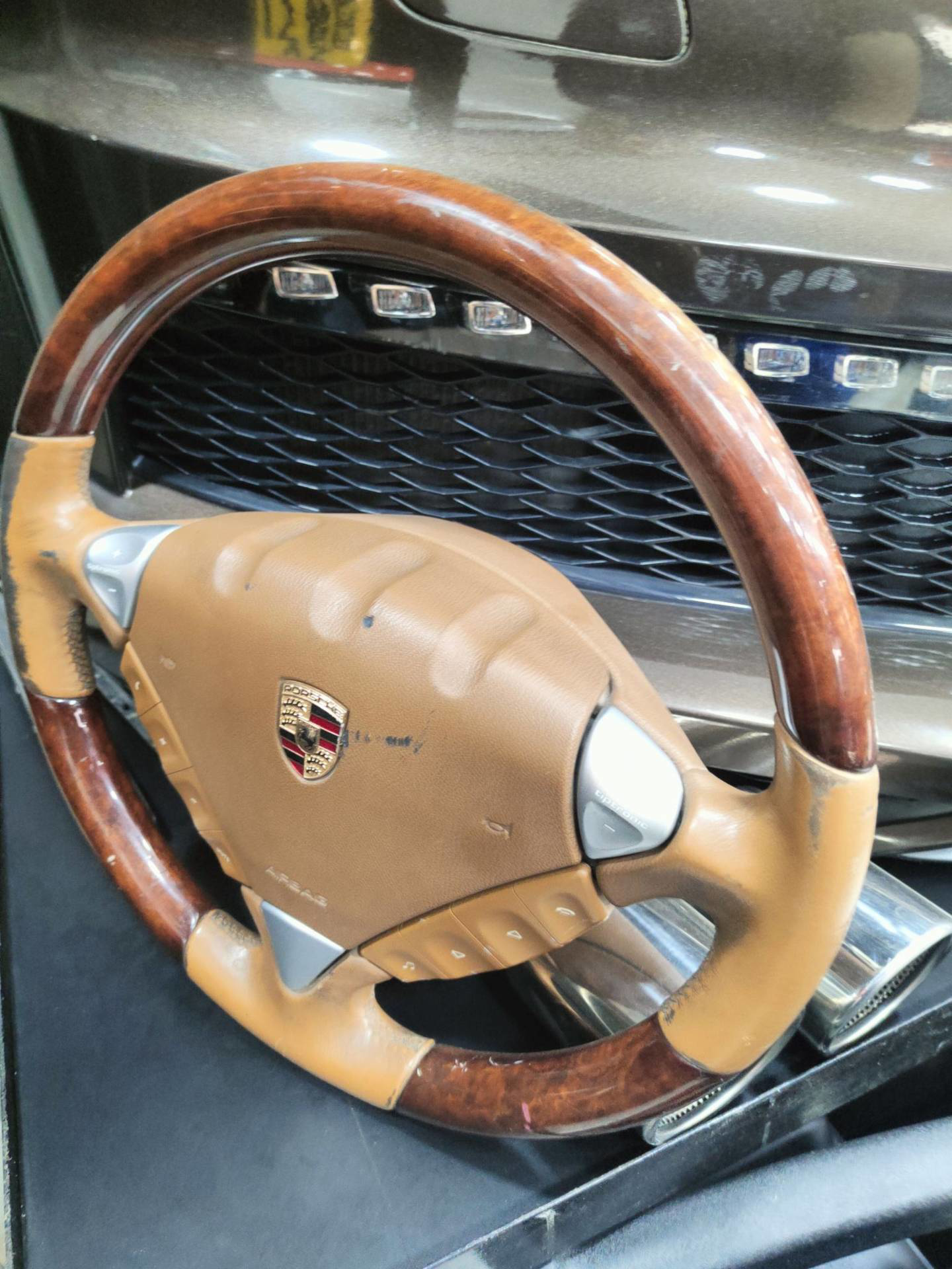 Cabin Steering Wheel Porsche Cayenne