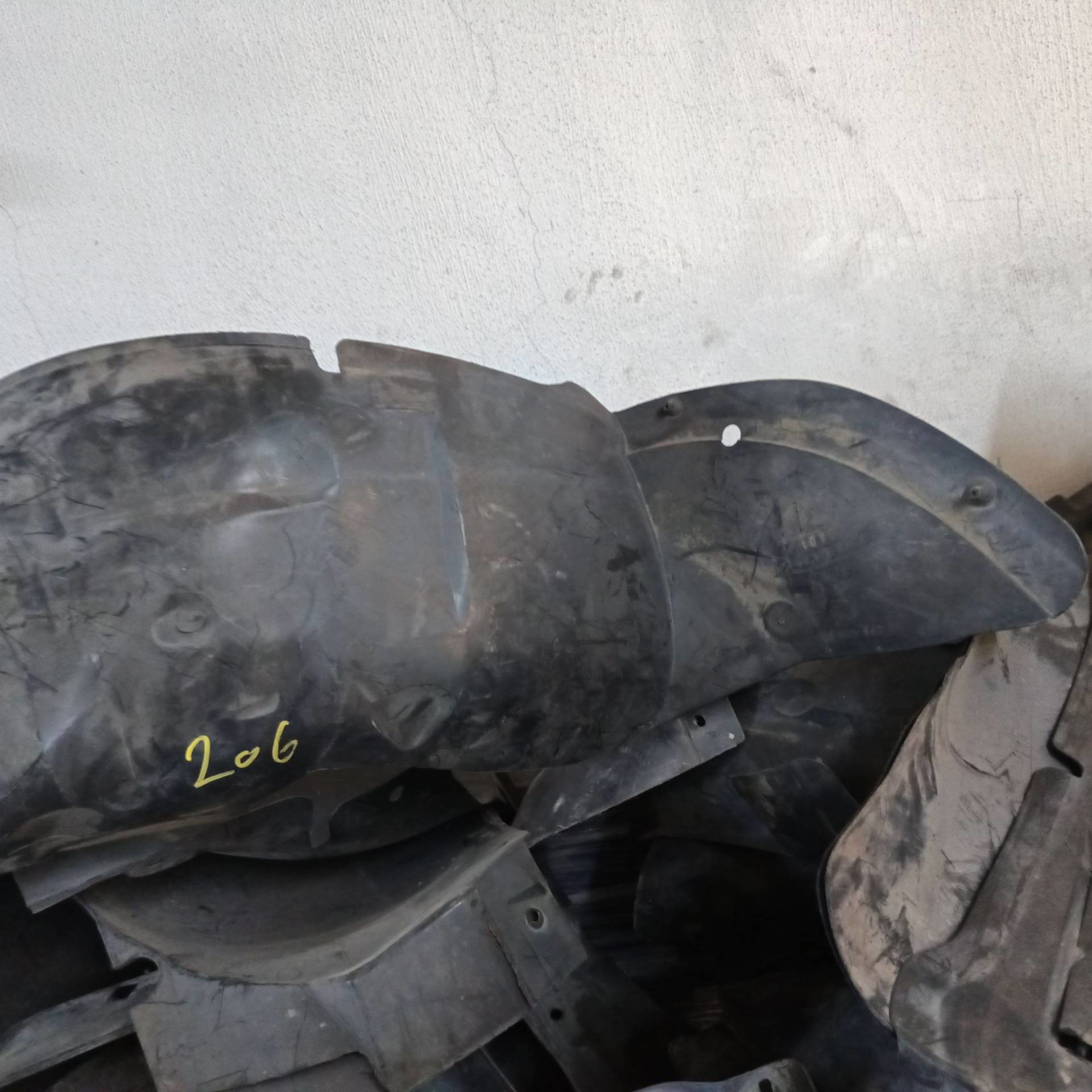 Body RR BUMPER Peugeot 206