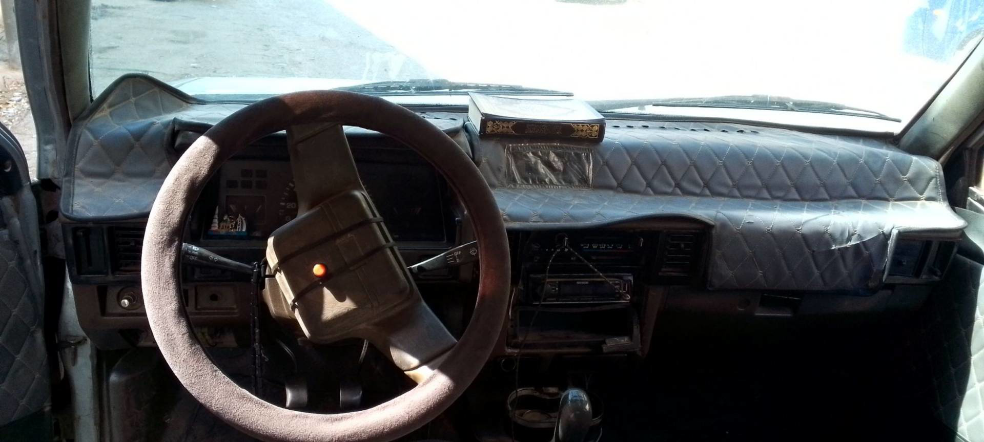 ميتسوبيشي L200 1992