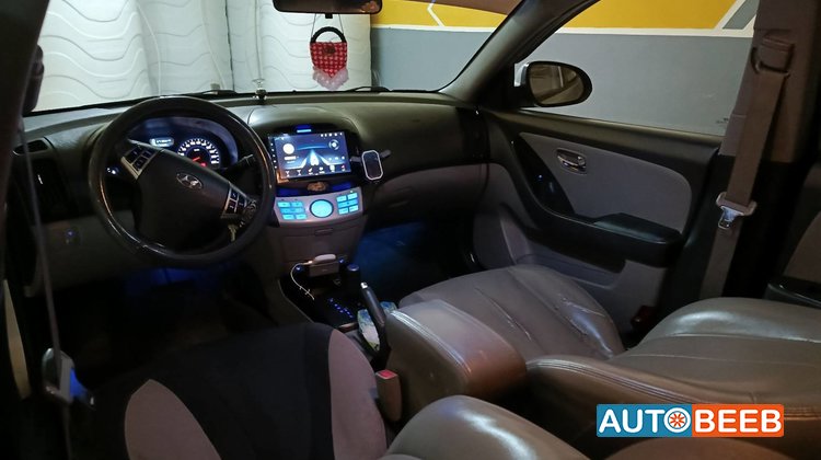 Hyundai Avante 2010