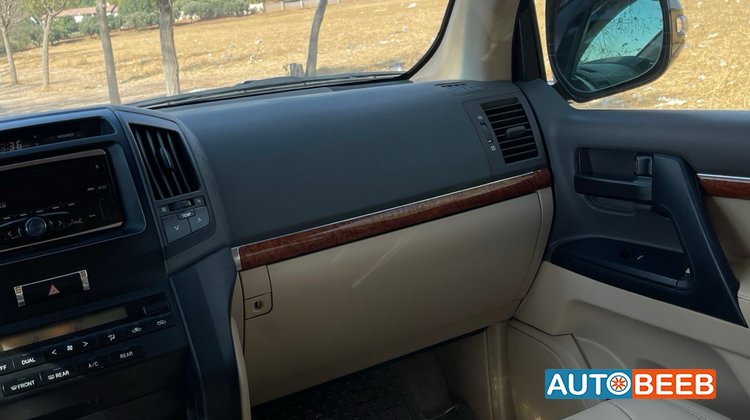 Toyota Land Cruiser 2015