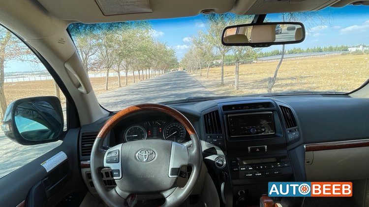Toyota Land Cruiser 2015