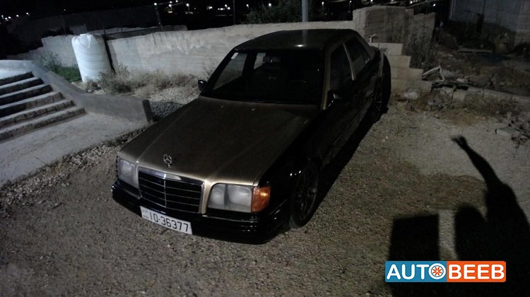 مرسيدس بنز E200 1985