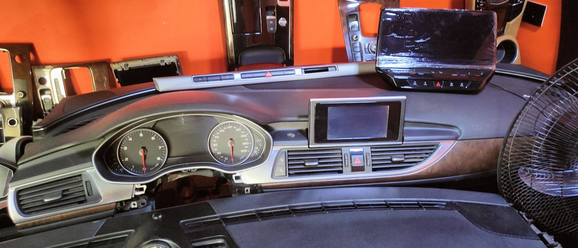 Cabin Dashboard Audi A6