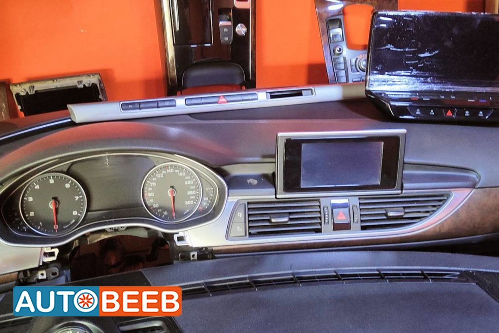 Cabin Dashboard Audi A6
