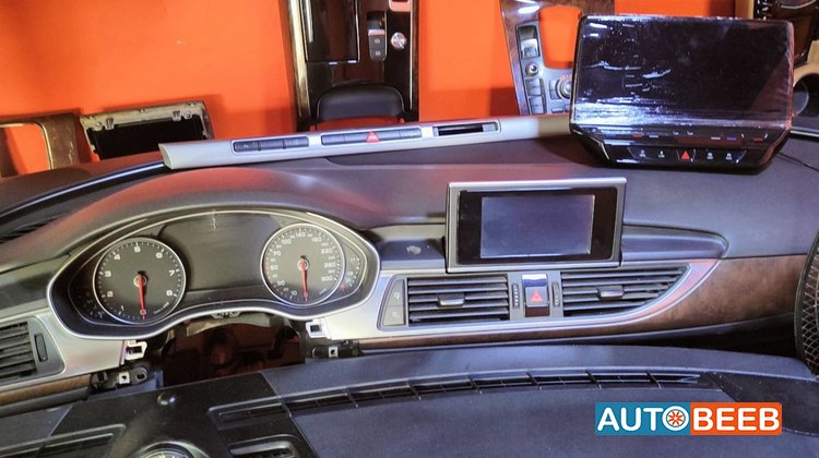 Cabin Dashboard Audi A6