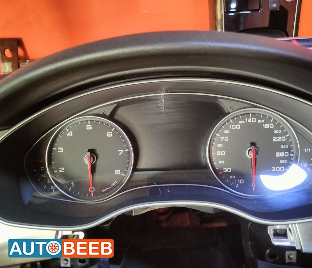 Cabin Dashboard Audi A6