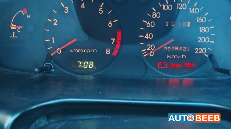 هيونداي افانتي 1995