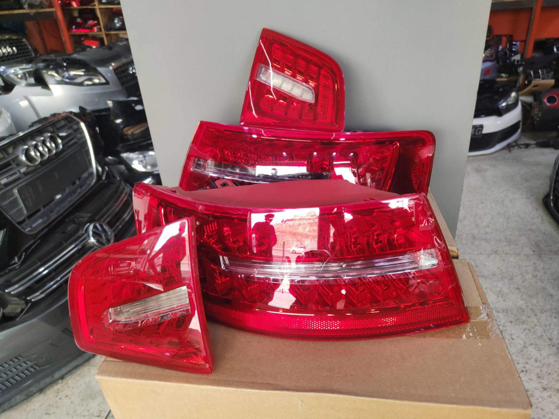 ضوء خلفي يمين شمال اودي A6 2011 2012 2013