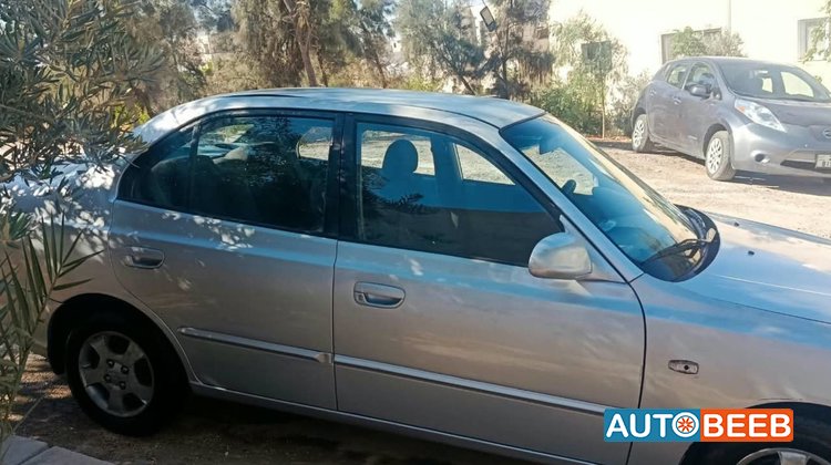 هيونداي فيرنا 2000