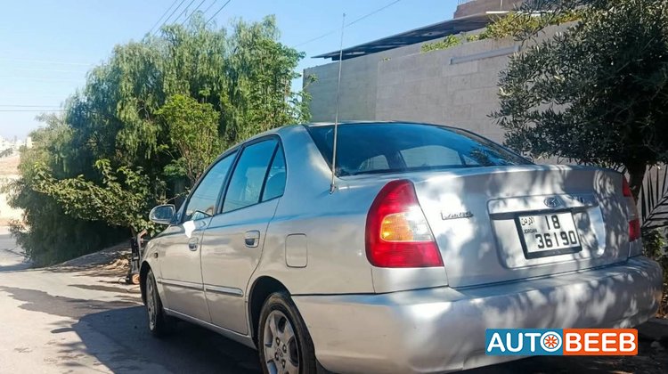 هيونداي فيرنا 2000