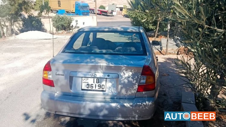 هيونداي فيرنا 2000