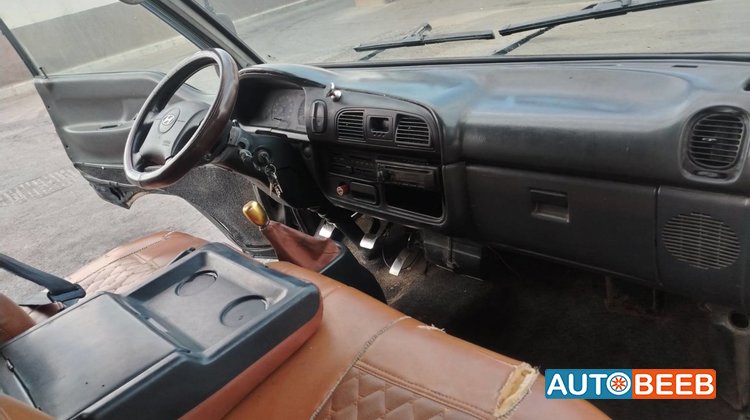 Minibus Hyundai 1996