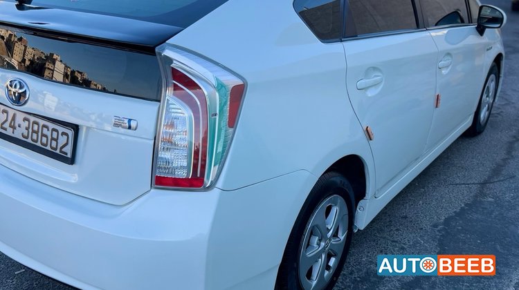 Toyota Prius 2012