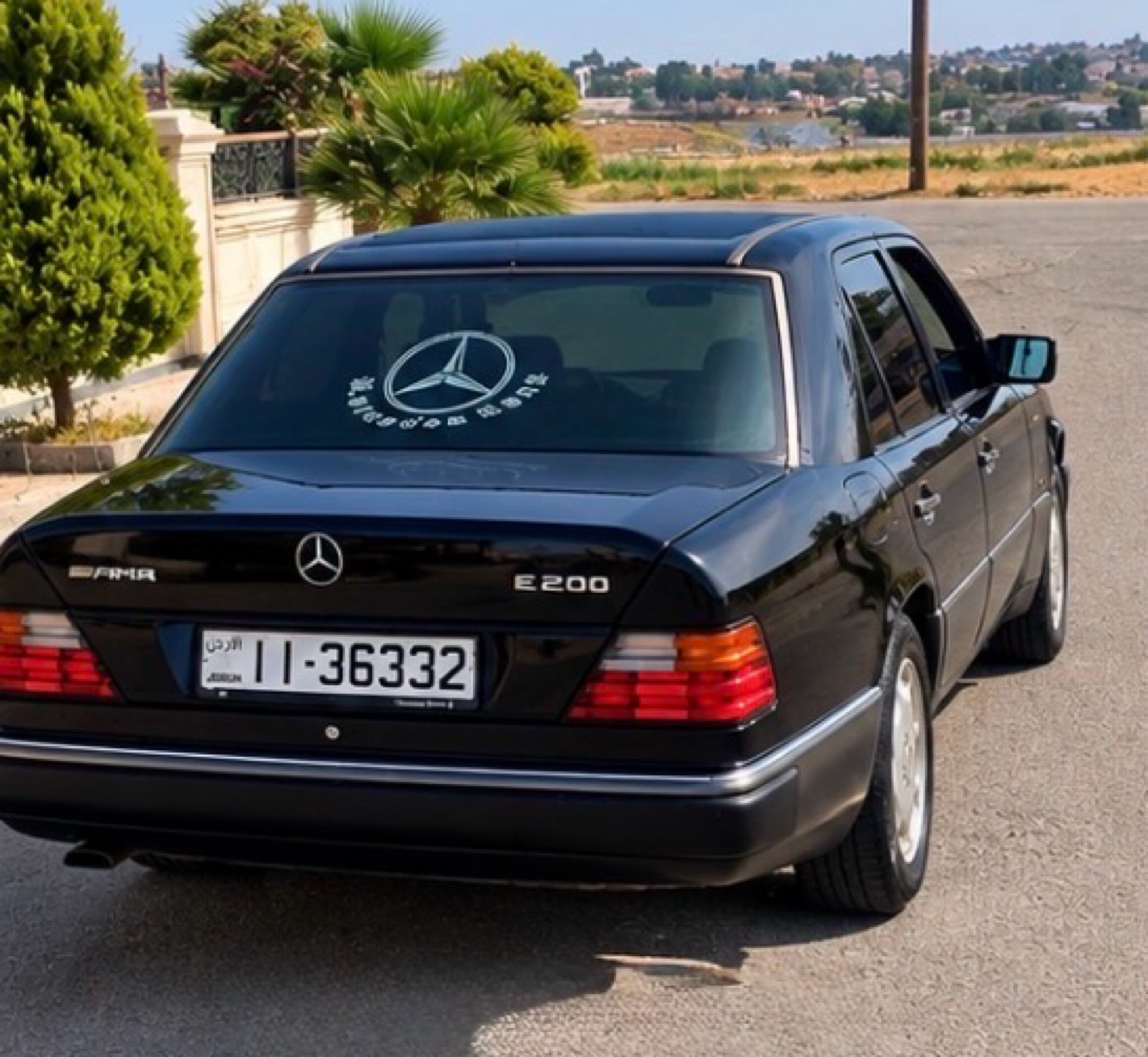 مرسيدس بنز E200 1991