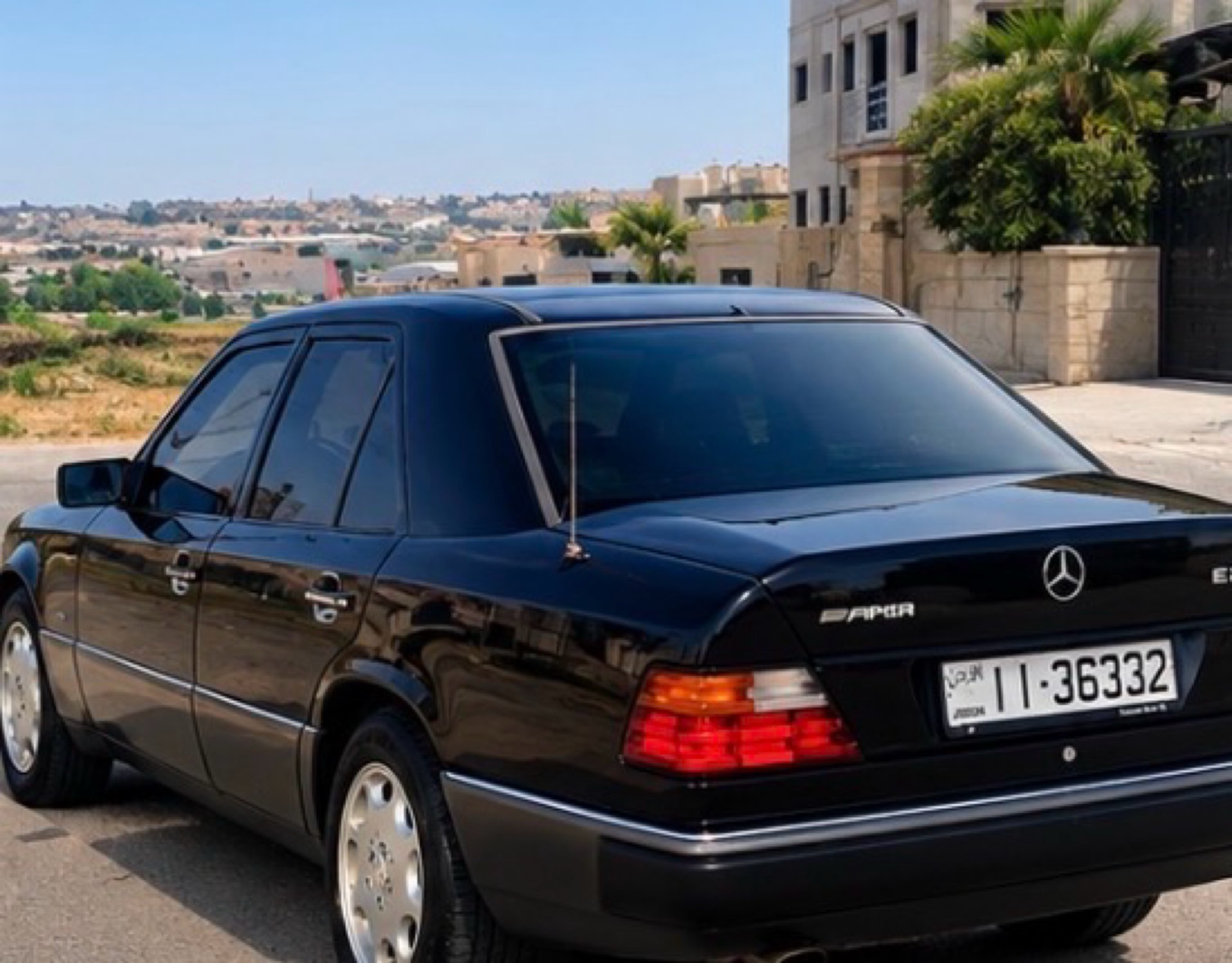 مرسيدس بنز E200 1991