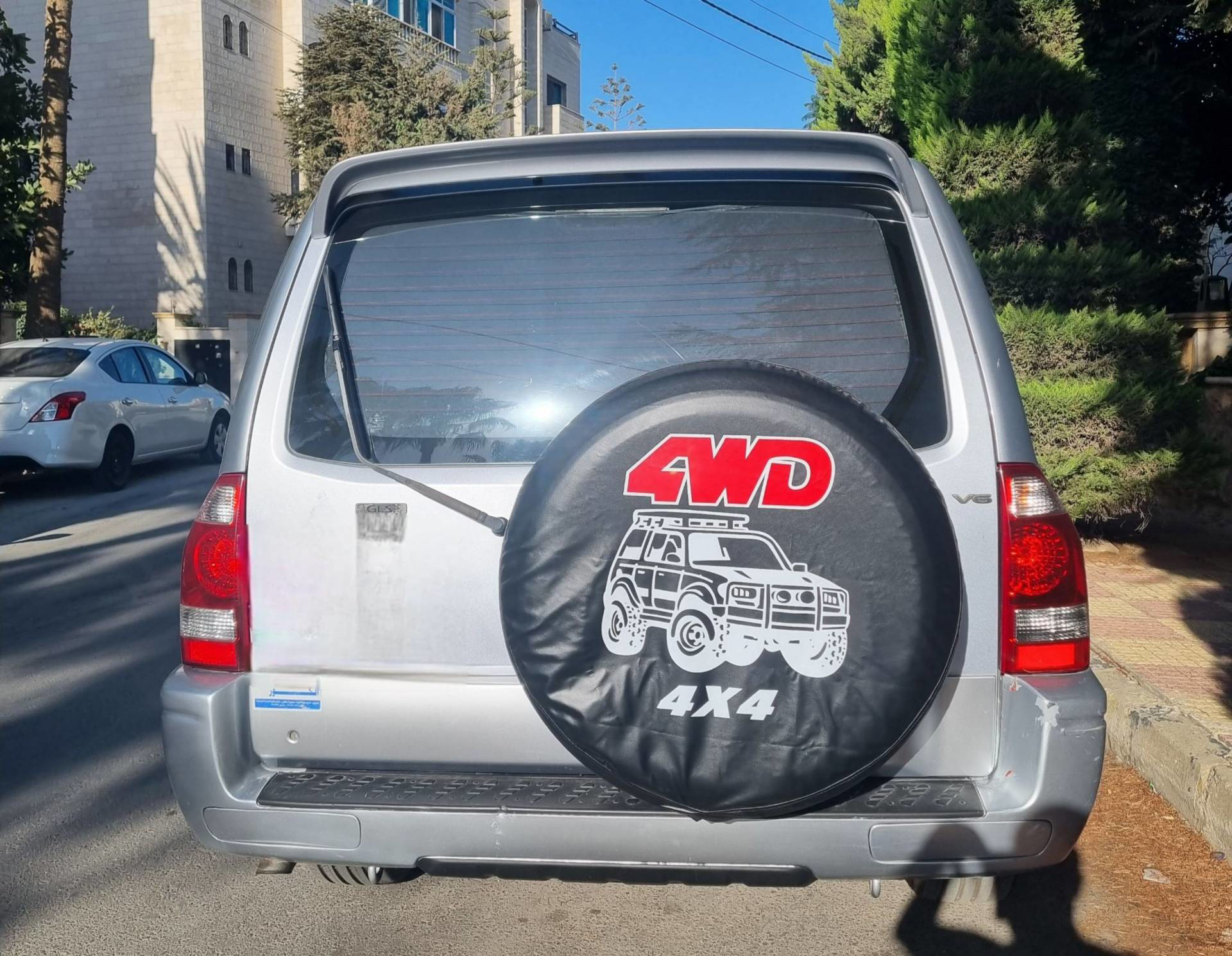 Mitsubishi Pajero 2004