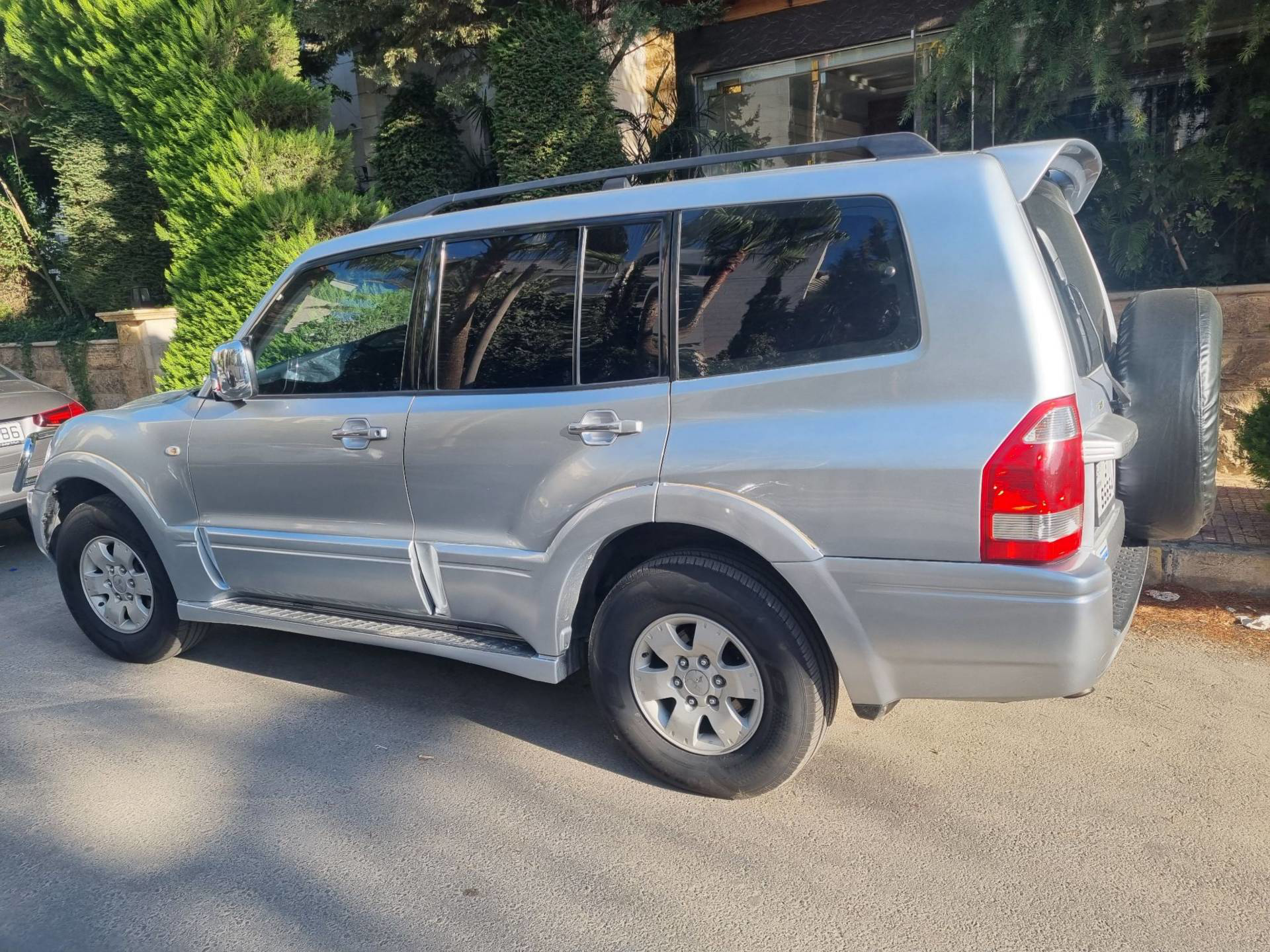 Mitsubishi Pajero 2004