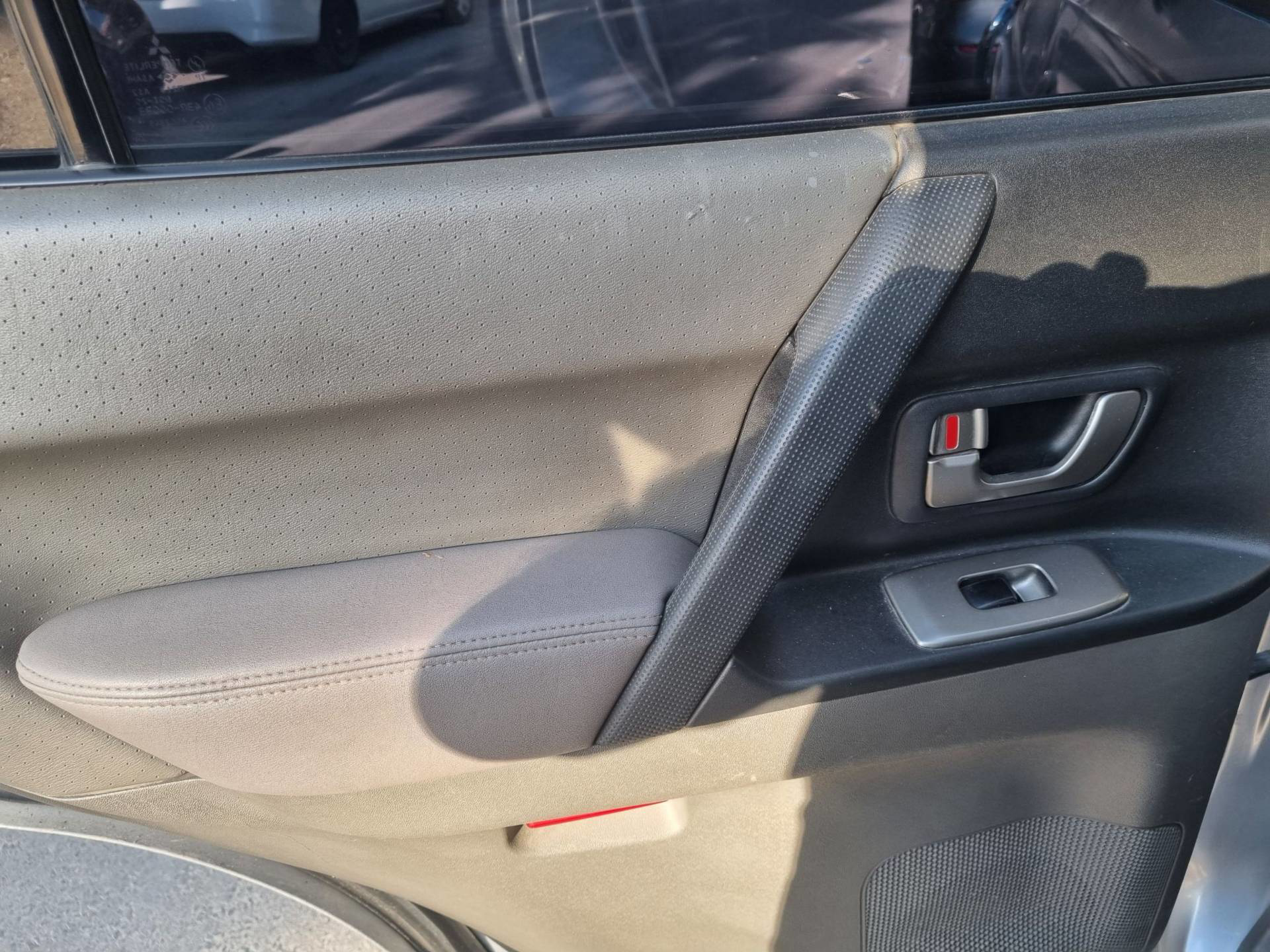 Mitsubishi Pajero 2004